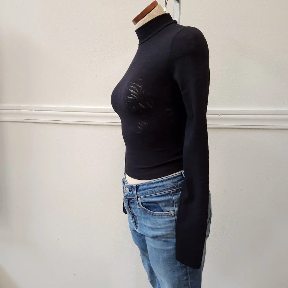 Babaton shapelace mockneck longsleeve - Picture 9 of 14